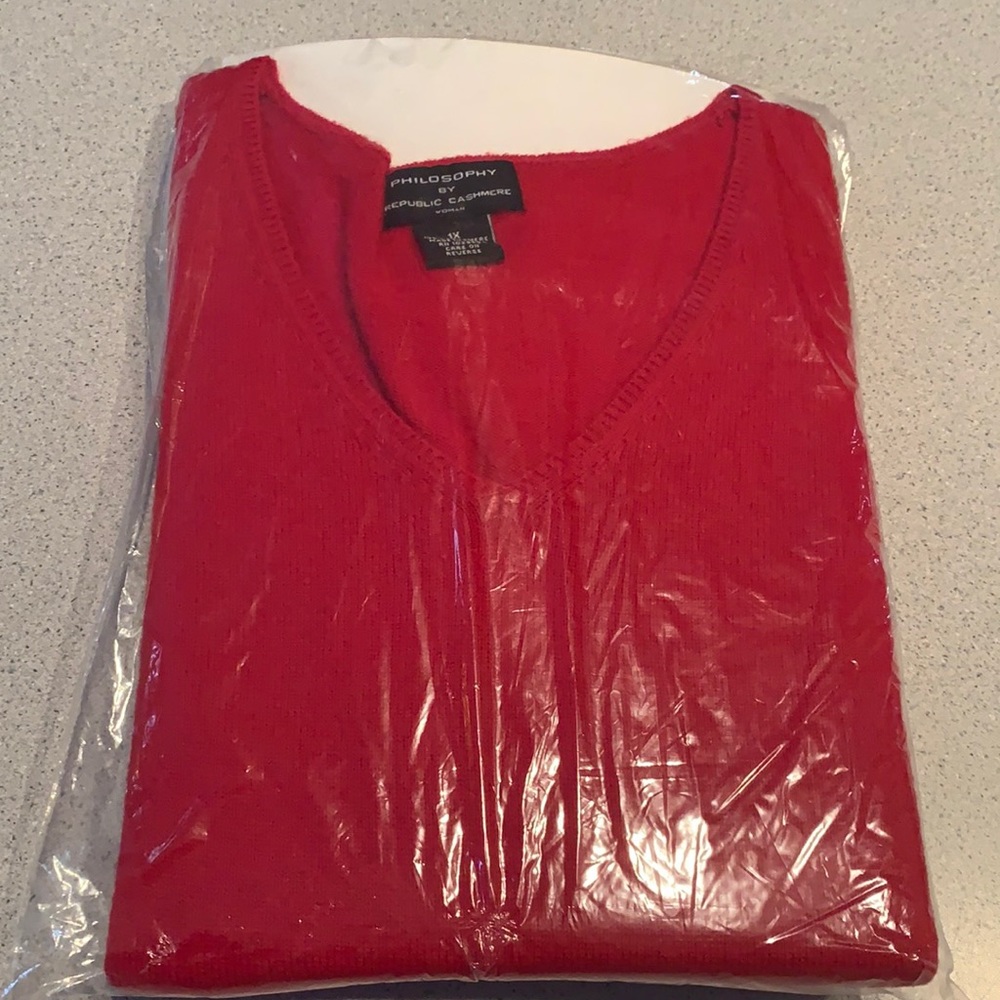 V-neck Red 100% Cashmere Long-sleeved sweater